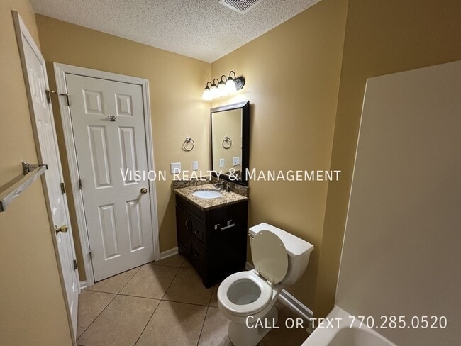 Building Photo - 4694 Glider Cir