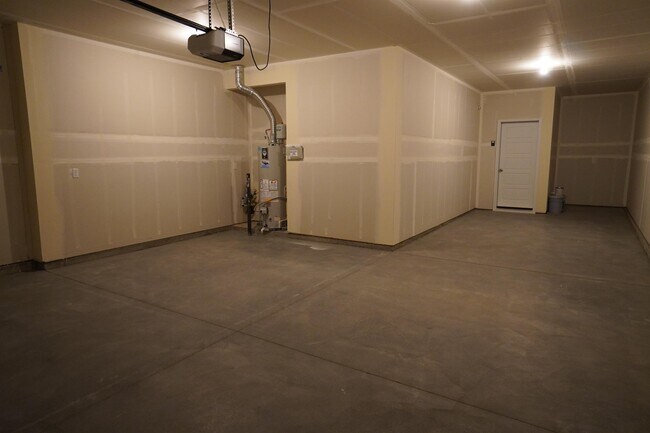 Building Photo - 5051 W Ladle Rapids St