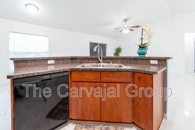 Building Photo - 5107 SW 165th St Rd