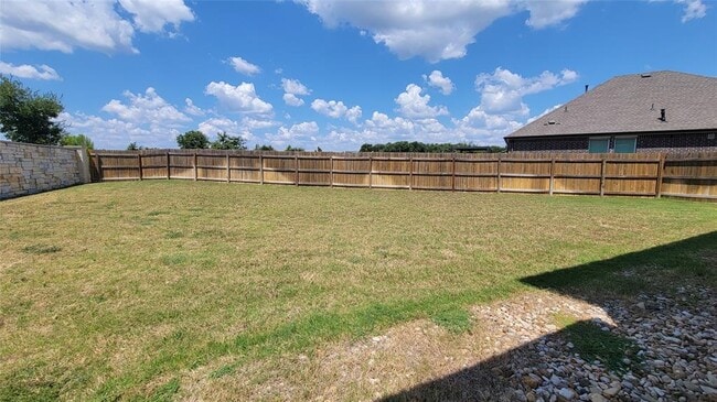 Building Photo - 429 Tinto St
