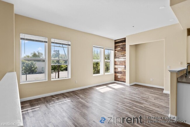 Building Photo - 3 br, 3 bath Condo - 605 Artistic Pl, Hayw...