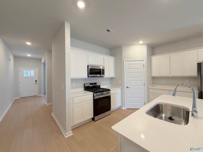 Building Photo - 11017 Wayland Rdg Dr