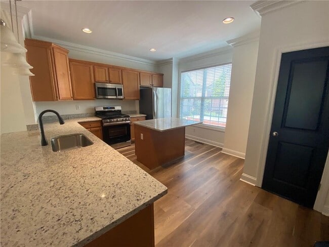 Building Photo - 3231 Greenwood Oak Dr