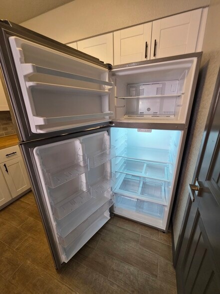 Building Photo - 1749 E Pepper Cir