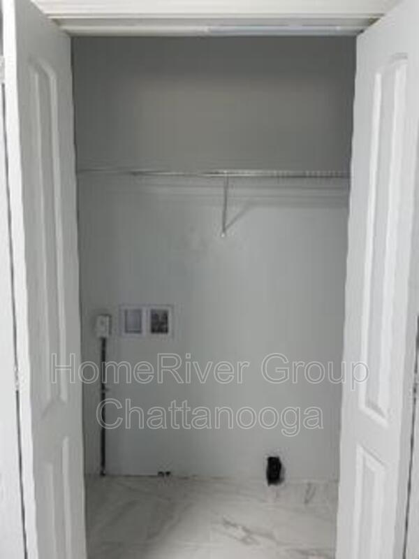 Building Photo - 2027 Lee St