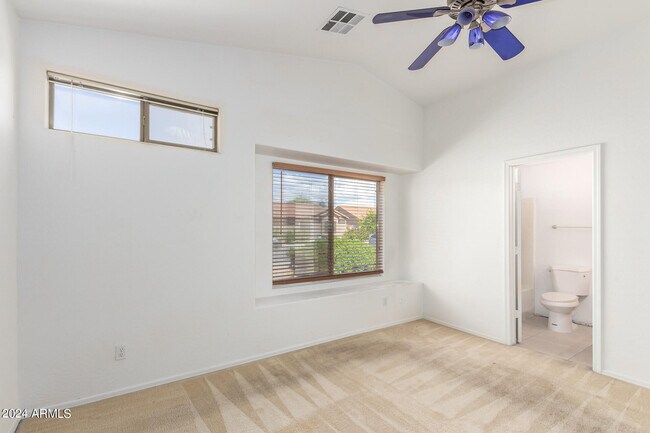 Building Photo - 8845 E Rainier Dr