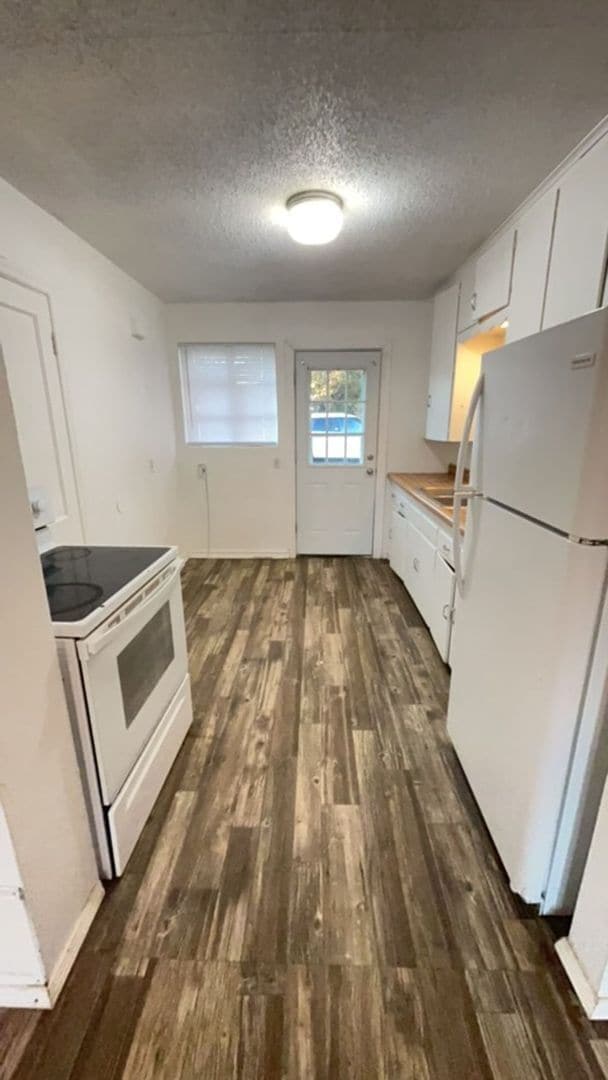 Building Photo - 1324 W Rupe Ave