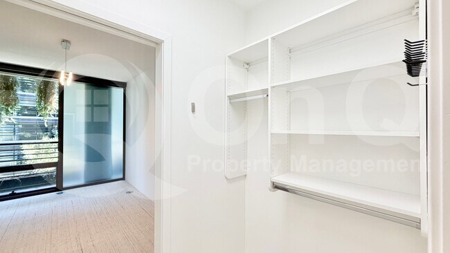 Building Photo - 7120 E Kierland Blvd