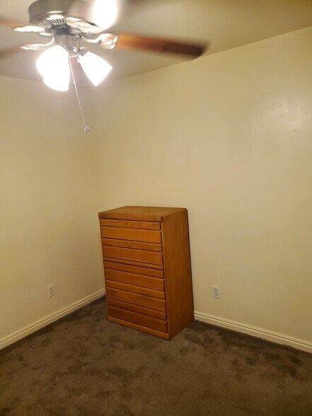 Building Photo - 476 N 300 E