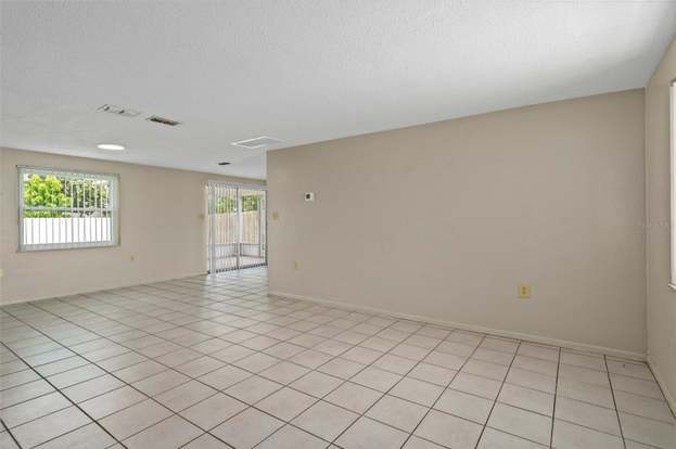 Building Photo - 10014 Sleepy Hollow Ln