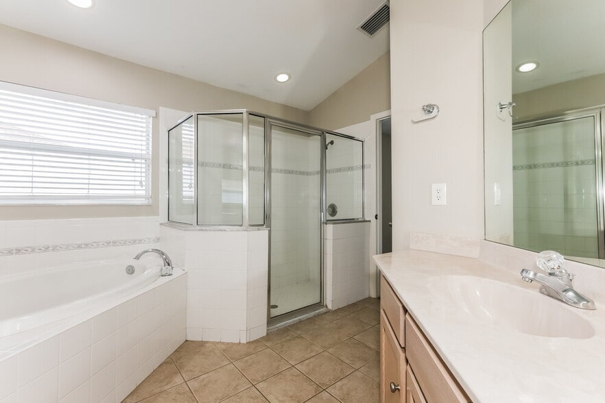 Building Photo - 3832 Washburn Pl