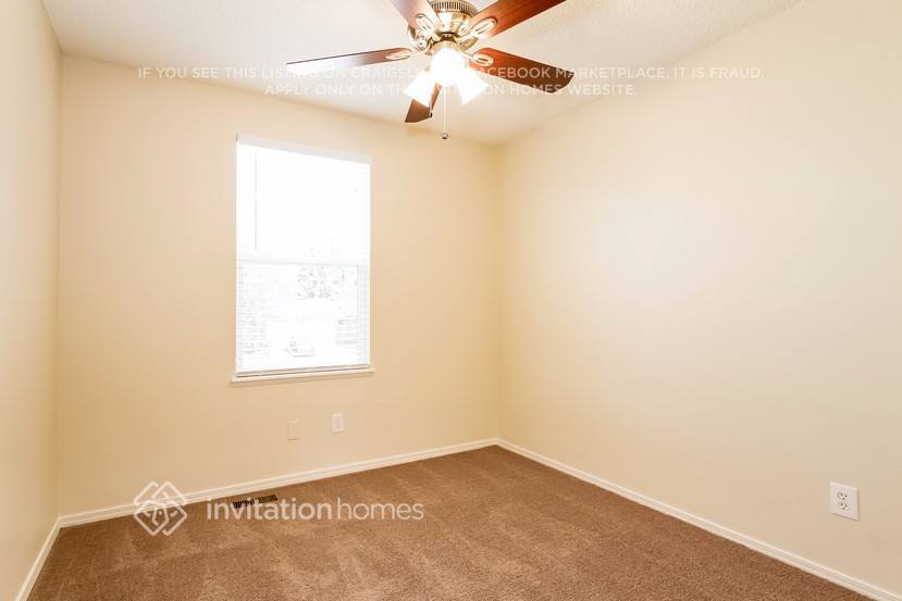 Building Photo - 2925 Rhapsody Dr