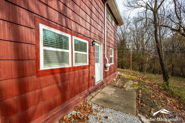 Building Photo - 1112 Woodland St