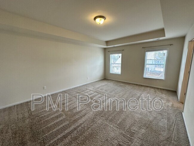 Building Photo - 933 Centennial Dr