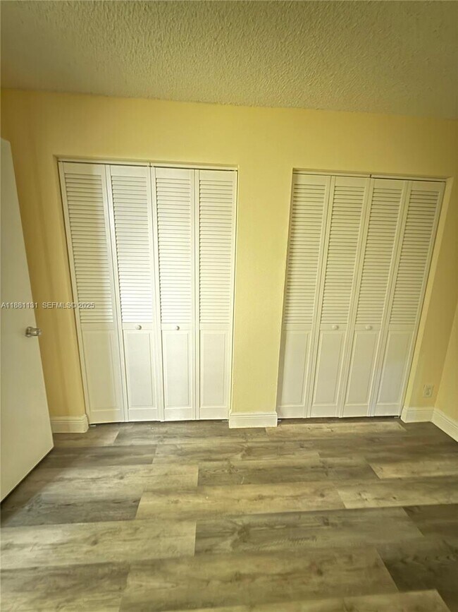 Building Photo - 7650 Westwood Dr