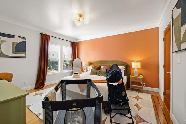 Building Photo - 2216 18th Ave