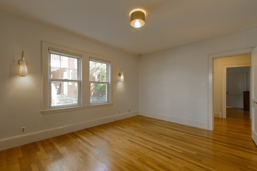 Building Photo - 62 Orchardhill Rd