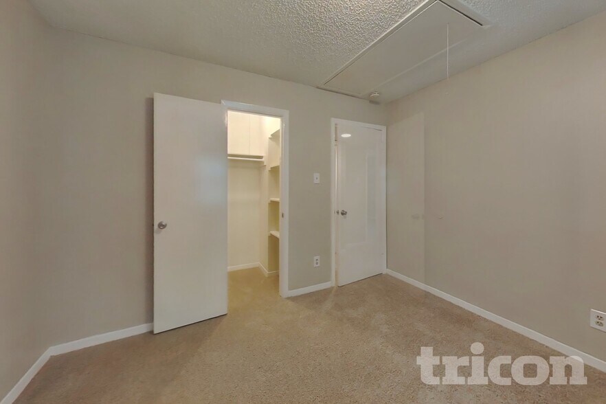 Building Photo - 16726 Britford