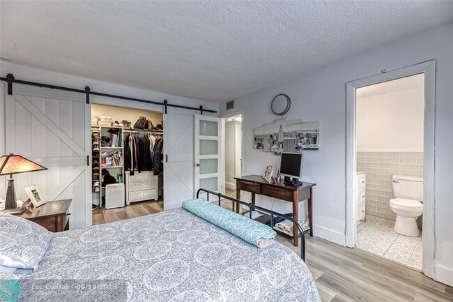 Building Photo - 200 NE 12th Ave