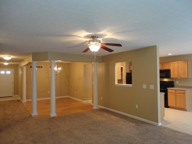 Building Photo - 5145 Oak Creek Trail