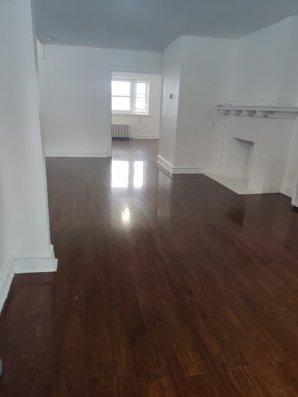 Building Photo - 1708 67th Ave