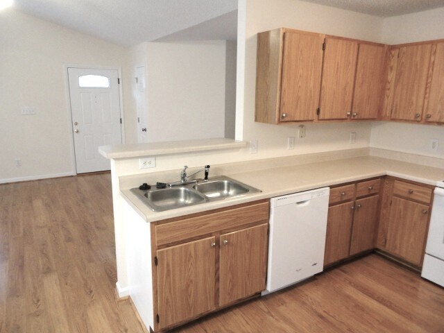 Building Photo - 4705 Silverdene St