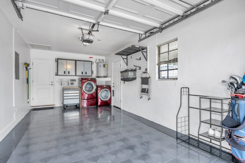 Building Photo - 305 N Archer St