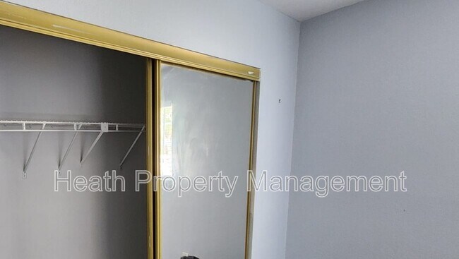 Building Photo - 2205 Calexico Way S