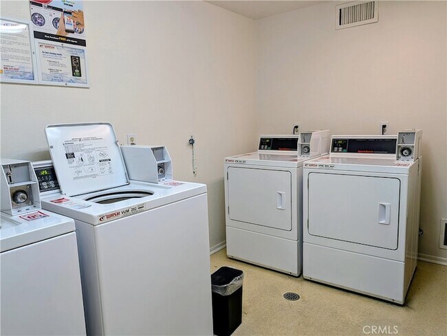 Building Photo - 6815 Remmet Ave