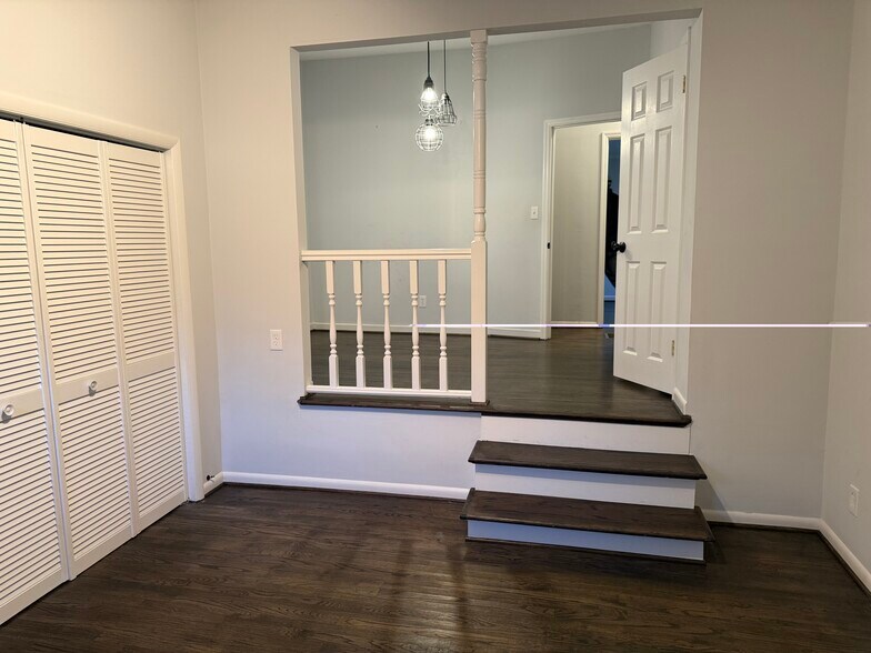 Building Photo - 1117 Montclair Rd