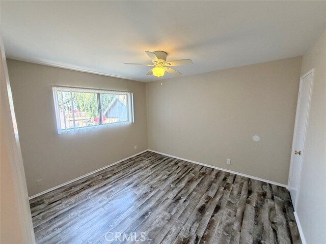 Building Photo - 537 W Crescent Dr