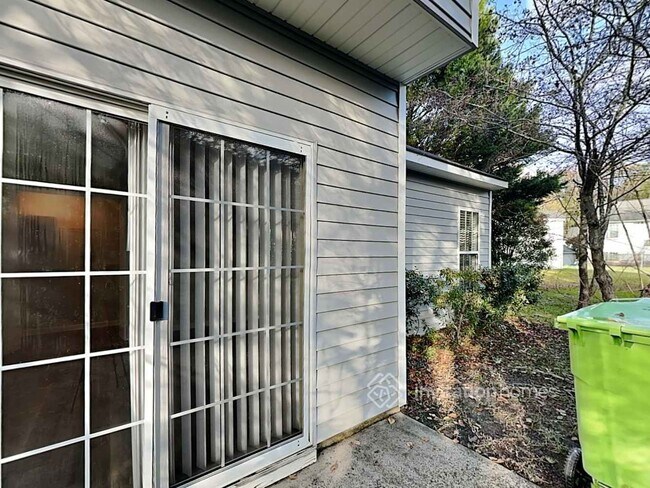 Building Photo - 2712 Waterford Crystal Ct