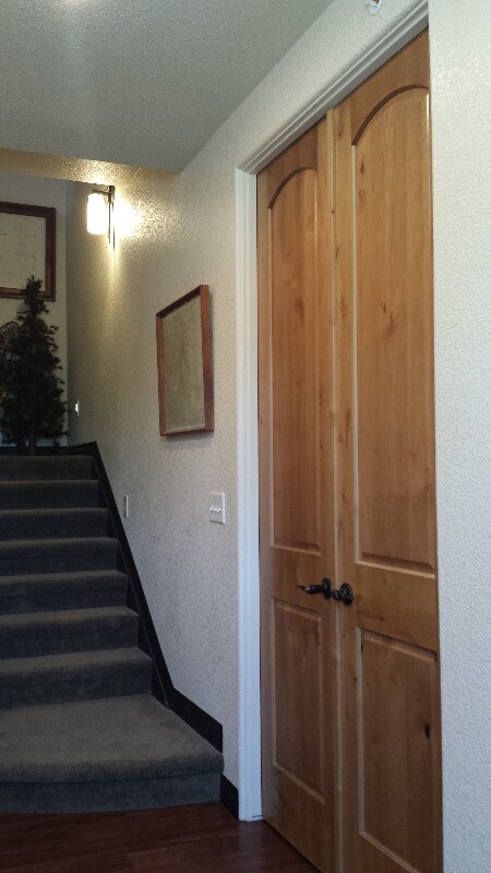 Building Photo - 375 E 13th St