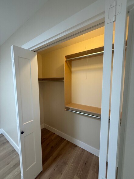 Building Photo - 2405 Farmstead St