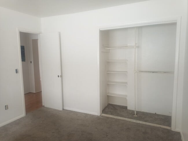 Building Photo - 389 S Tremont St
