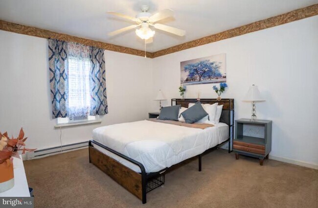 Building Photo - 449 Clearview Dr