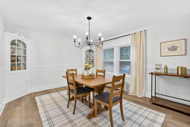 Building Photo - 1389 Mt Pleasant Rd