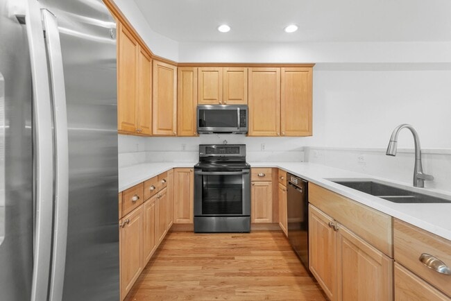 Building Photo - 658 Wild Ridge Cir