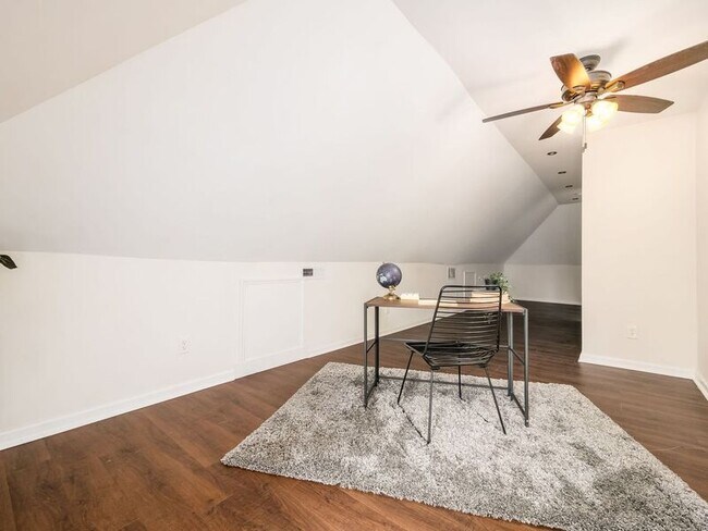 Building Photo - 561 Kimball Pl