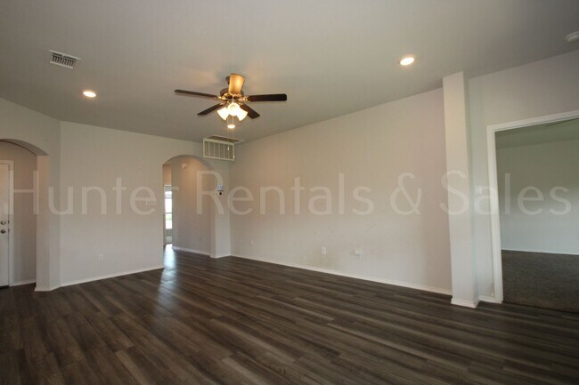 Building Photo - New In Management! Upgraded Comfort in a P...