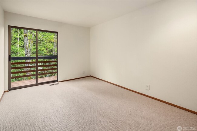 Building Photo - 3bd/2.25ba Edmonds House