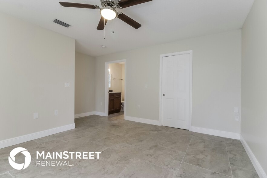 Building Photo - 312 Oak St