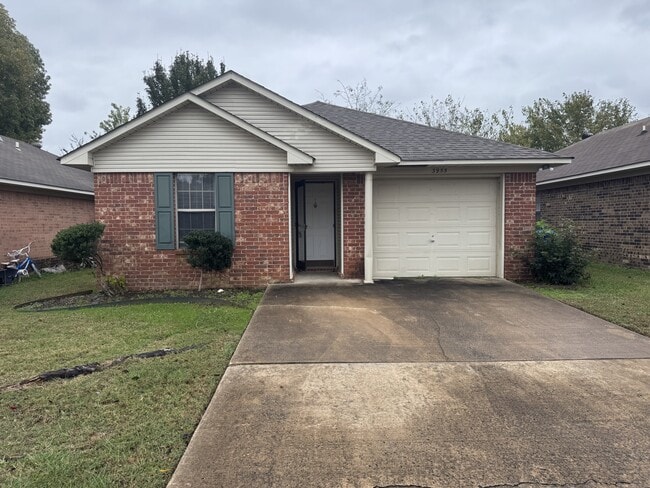 Building Photo - 3955 Ledbetter Dr