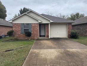 Building Photo - 3955 Ledbetter Dr