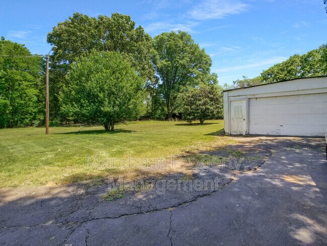 Building Photo - 311 Mc Dowell St