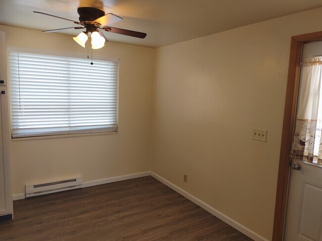 Building Photo - 1601 Canyon Rd
