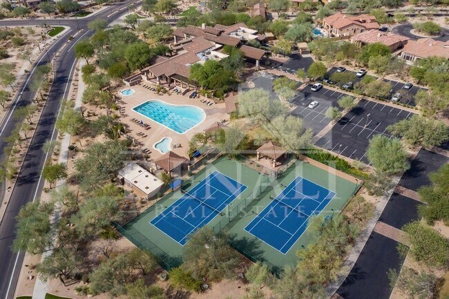 Building Photo - 3533 N Desert Oasis