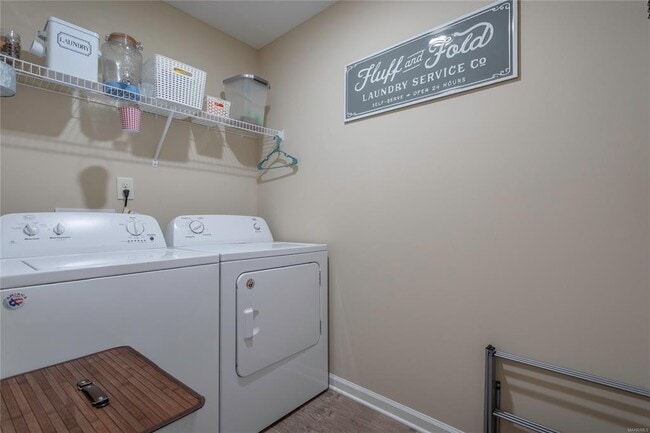 Building Photo - 820 Sunset Ct