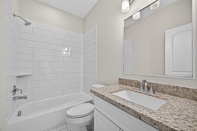 Building Photo - 1630 W 24th St