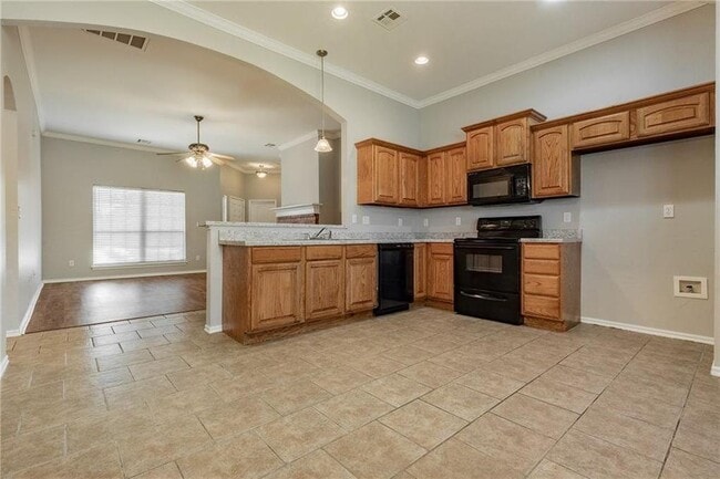 Building Photo - 1004 Mollie Rausch Ln